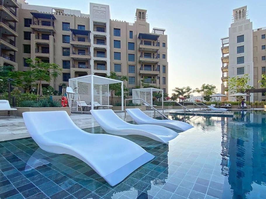 Veluxa - Luxury And Bright 1 Bedroom Apartment, Burj View! Dubai Dış mekan fotoğraf