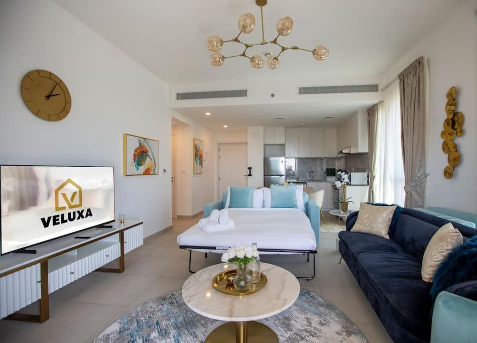 Veluxa - Luxury And Bright 1 Bedroom Apartment, Burj View! Dubai Dış mekan fotoğraf