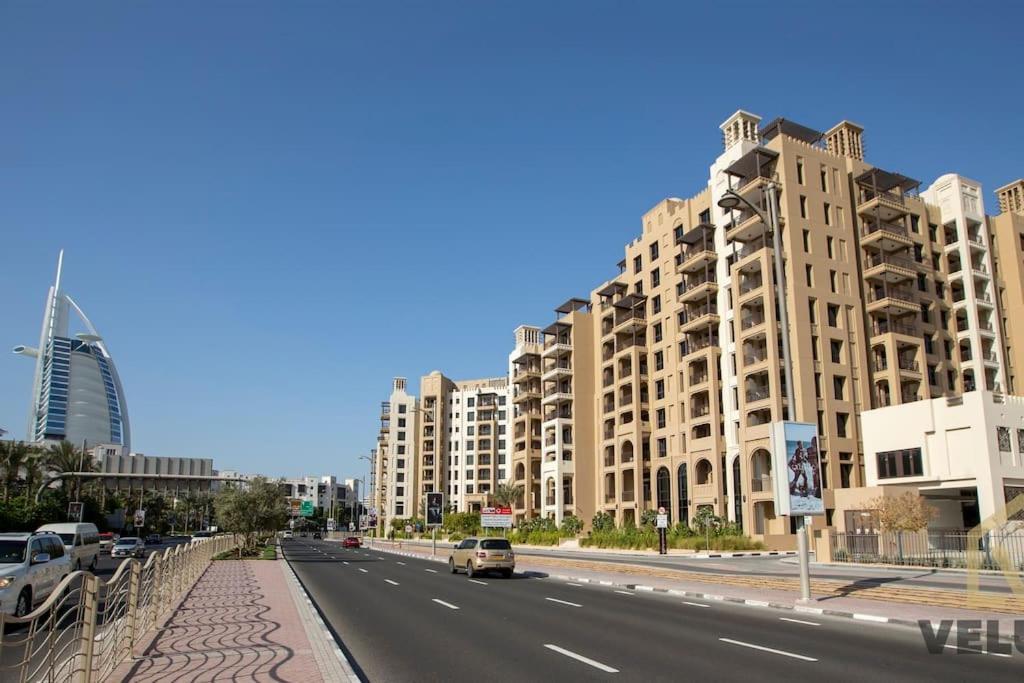 Veluxa - Luxury And Bright 1 Bedroom Apartment, Burj View! Dubai Dış mekan fotoğraf