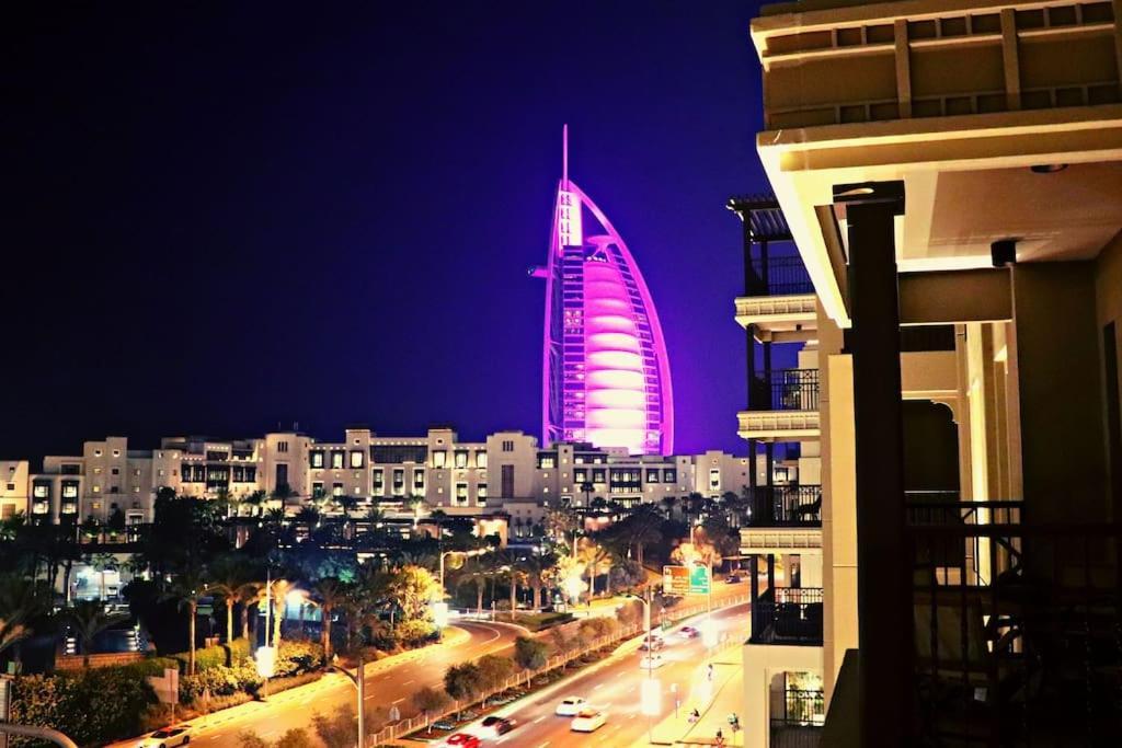 Veluxa - Luxury And Bright 1 Bedroom Apartment, Burj View! Dubai Dış mekan fotoğraf