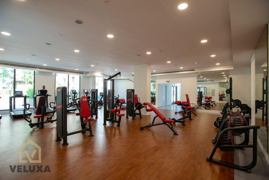 Veluxa - Luxury And Bright 1 Bedroom Apartment, Burj View! Dubai Dış mekan fotoğraf